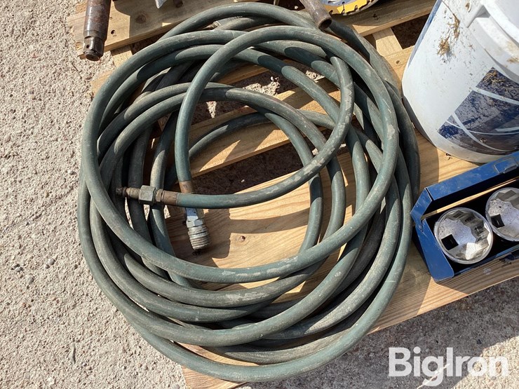 3/4-socket-set,-sander,-saw,-files-&-miscellaneous-tools-image-11