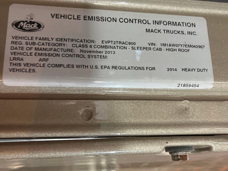 2014-mack-cxu613-semi-image-10