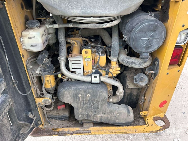 2019-caterpillar-259d-image-7