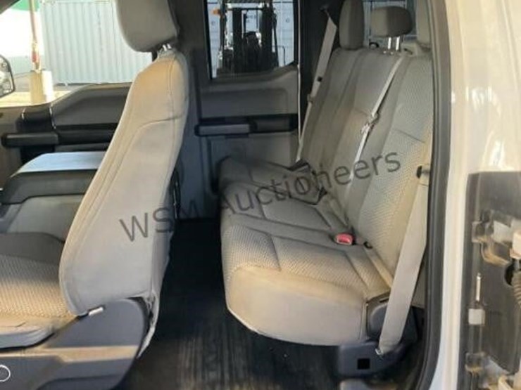 2017-ford-f150-image-25