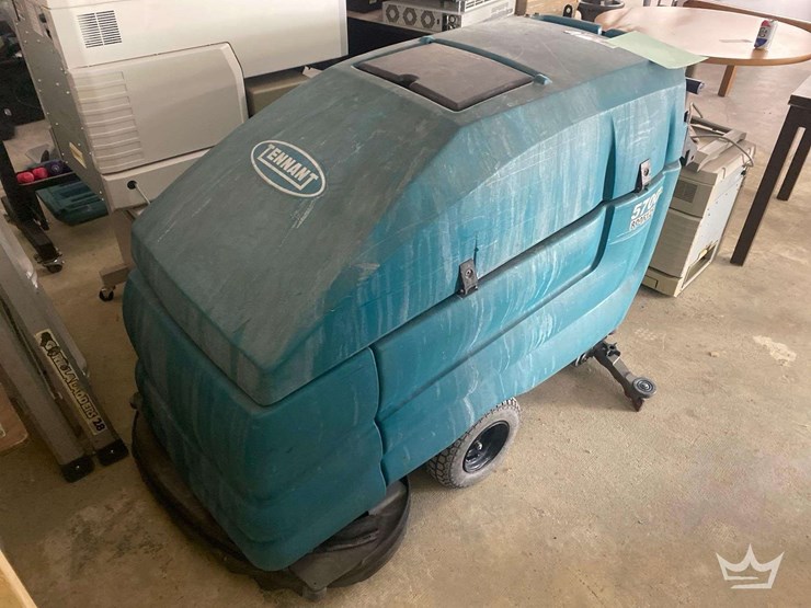 tennant-m5700-electric-floor-scrubber-image-2