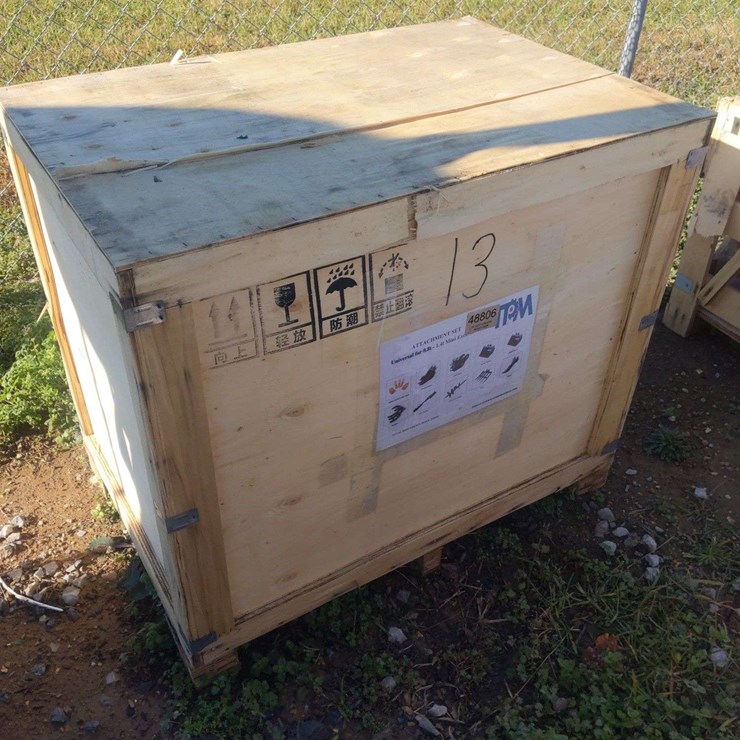 UNUSED TPM MINI EXCAVATOR ATTACHMENT SET