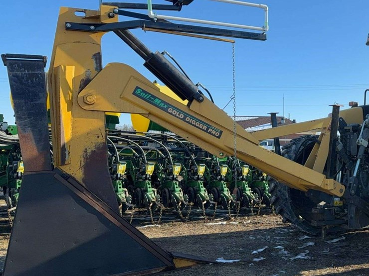 2010-soil-max-3-point-tile-plow-w/3-boots-image-3