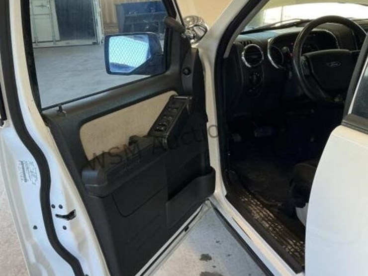 ford-explorer-image-21