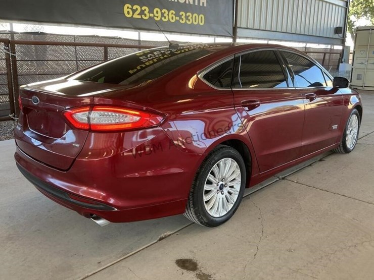 2015-ford-fusion-hybrid-sdn-image-7