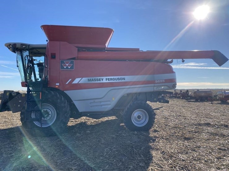 massey-ferguson-9695-image-11