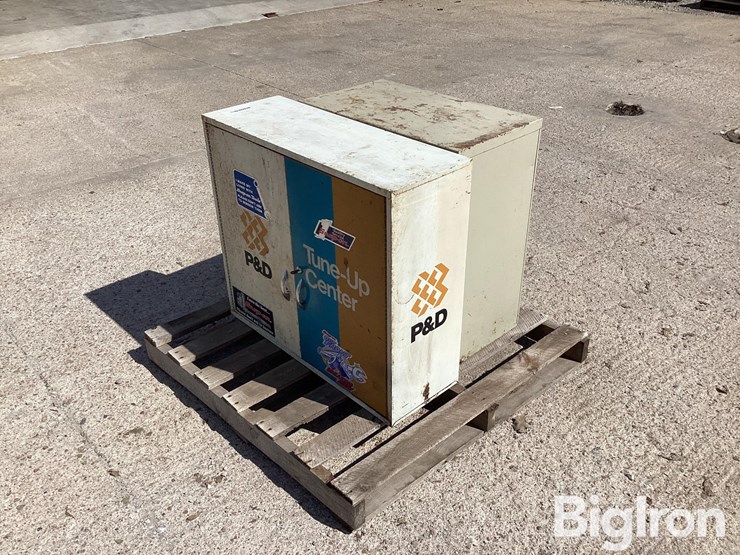 parts-cabinet-&-2-drawer-filing-cabinet-image-7