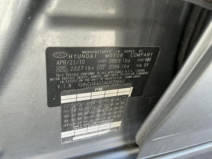2010-hyundai-elantra-sdn-image-14