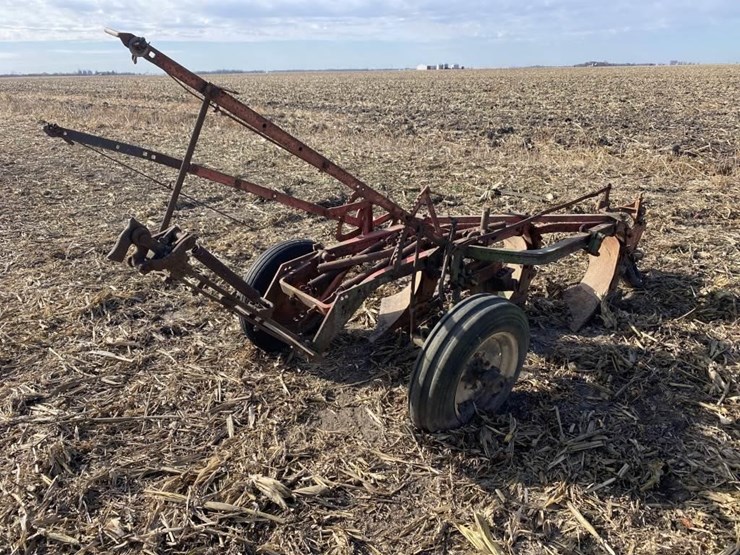 3-bottom-plow-image-3