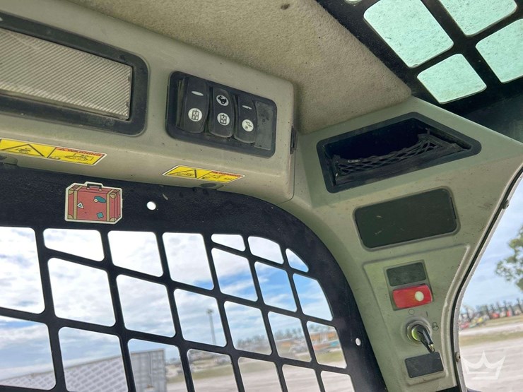 2019-caterpillar-259d-image-17