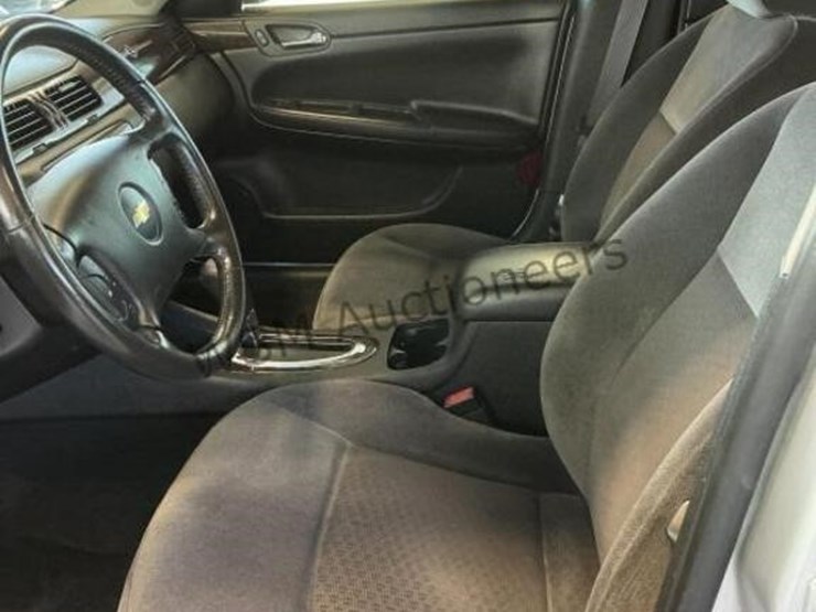 2014-chevrolet-impala-sdn-image-18