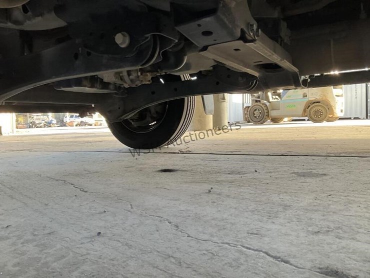 2017-ford-f550-image-28