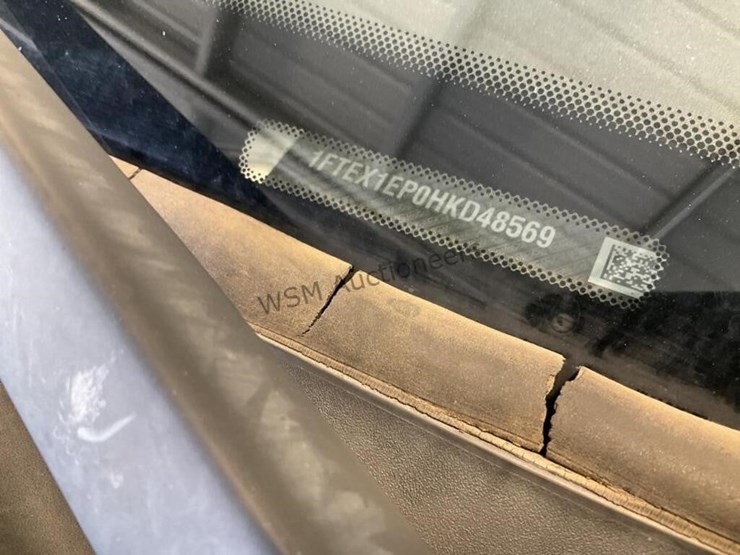 2017-ford-f150-image-15