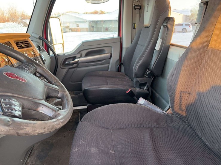 2018-kw-880-semi-image-13