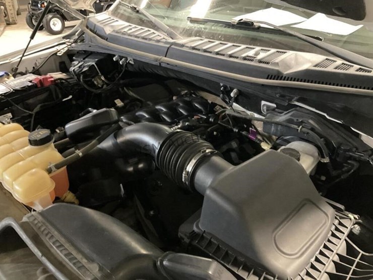 2018-ford-f150-xlt-image-10