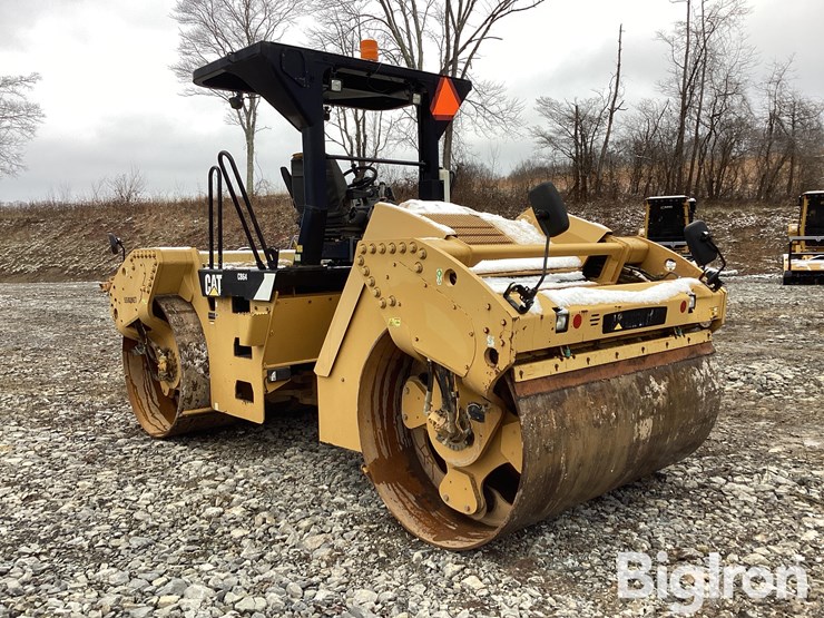 caterpillar-cb64-image-7