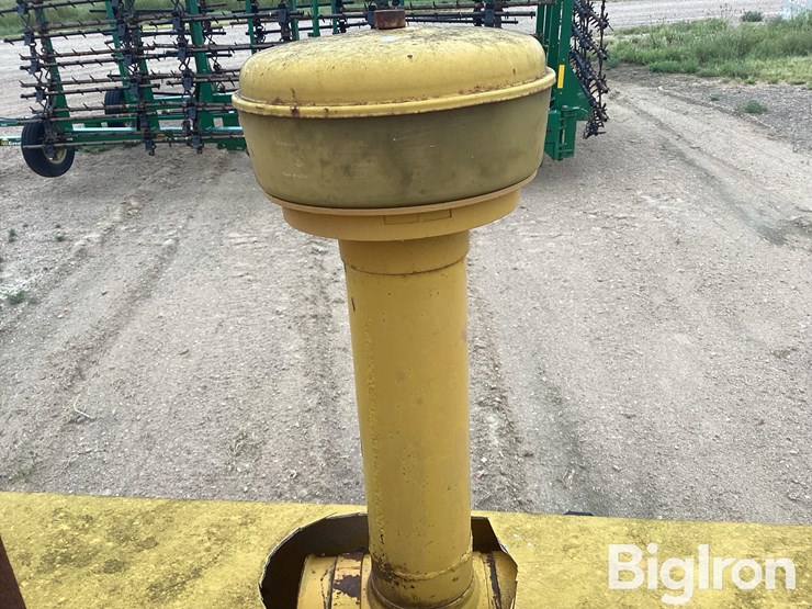 john-deere-570-image-16