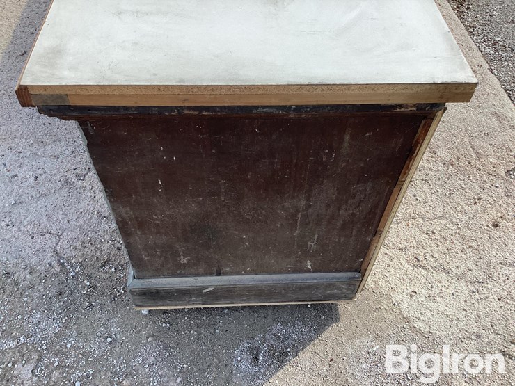 work-bench-w/-drawers-image-11