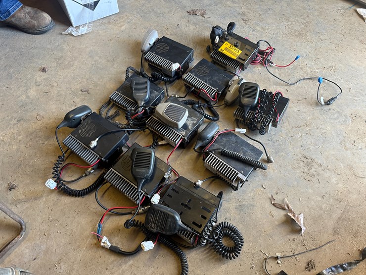 #35585-•-lot-of-(10)-kenwood-radio-transceivers-image-3