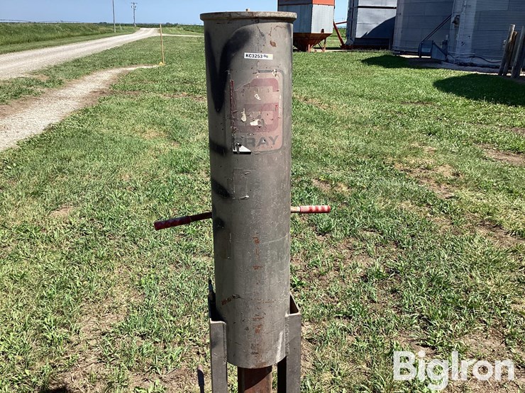 gray-air-lift-jack-&-welder-image-20