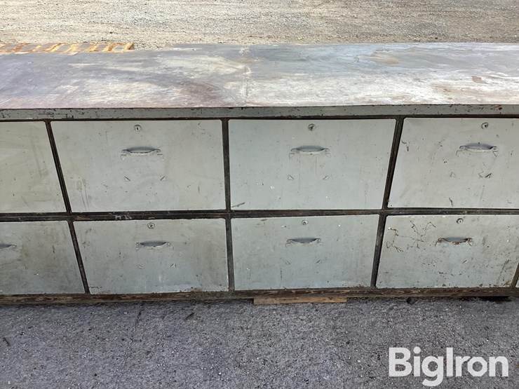 14-drawer-metal-work-bench-image-12