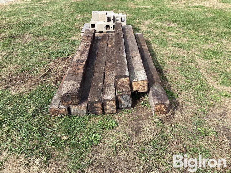 10'-railroad-ties-&-half-concrete-blocks-image-6