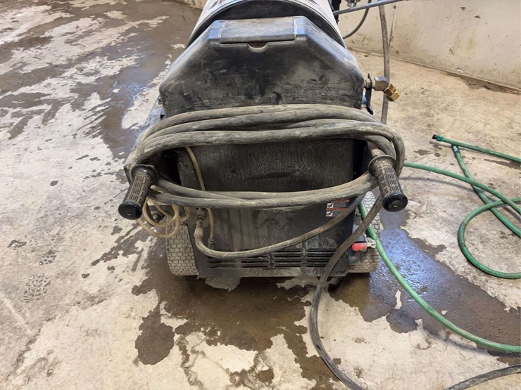 2021-mi-t-m-hot-water-pressure-washer-image-5