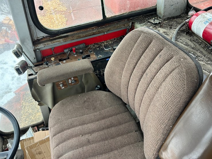 massey-ferguson-860-image-5