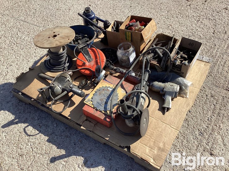 bottle-jacks,-grinder,-key-stock,-drill-image-1