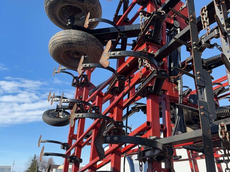 2014-45'-cih-field-cultivator-image-7