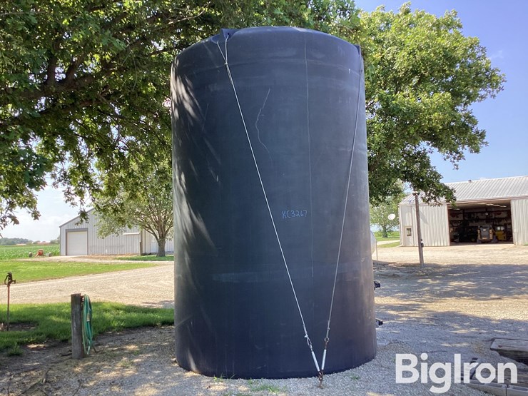 5,000-gal-poly-tank-w/-fittings-image-5