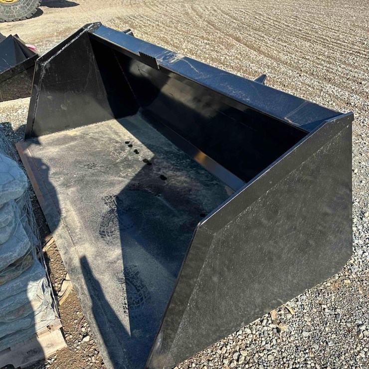 78” Snow Removal Quick Attach Bucket