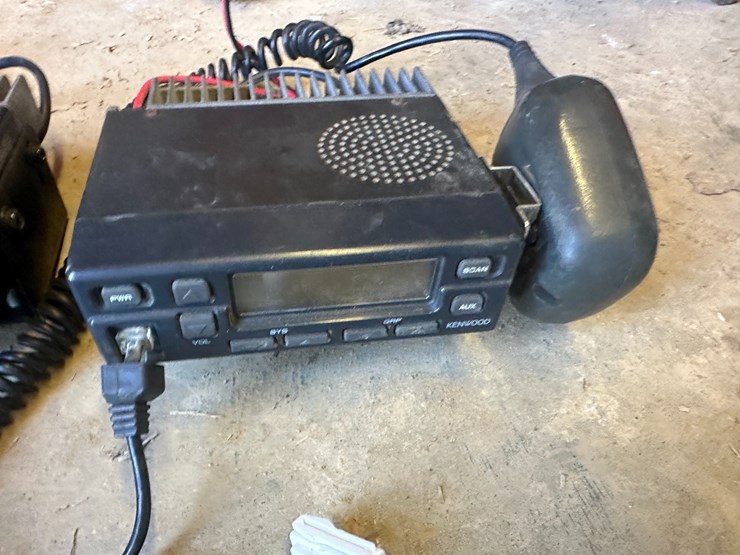 #35585-•-lot-of-(10)-kenwood-radio-transceivers-image-19