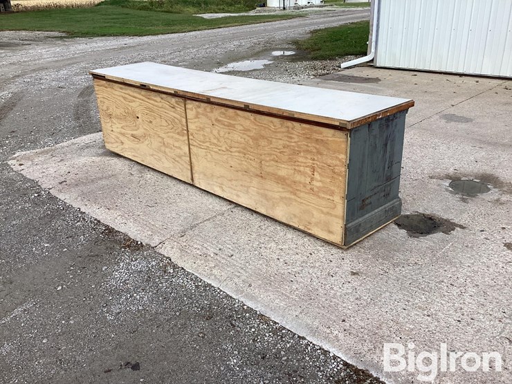 work-bench-w/-drawers-image-5