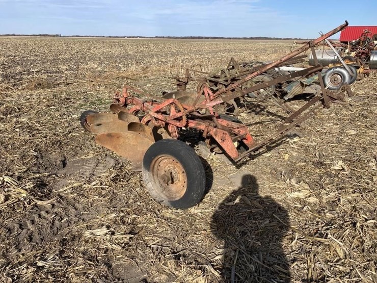 3-bottom-plow-image-1