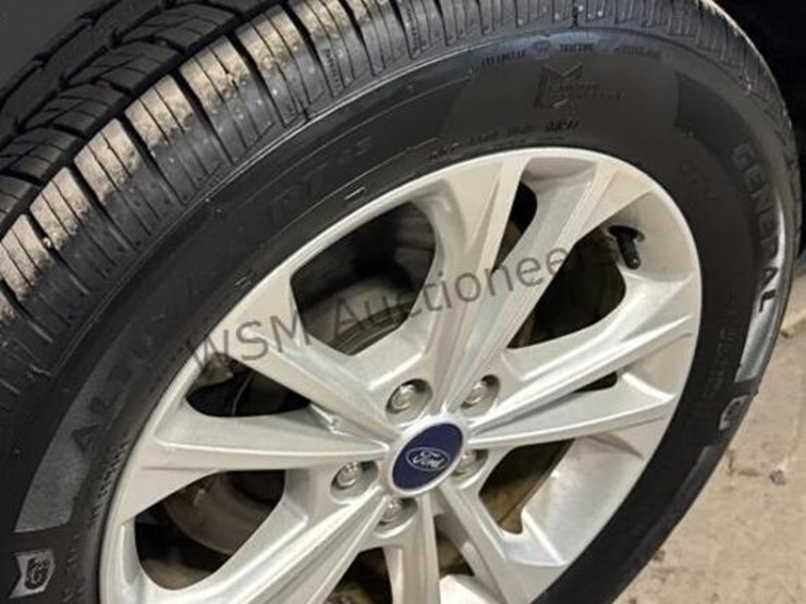 ford-escape-se-image-9