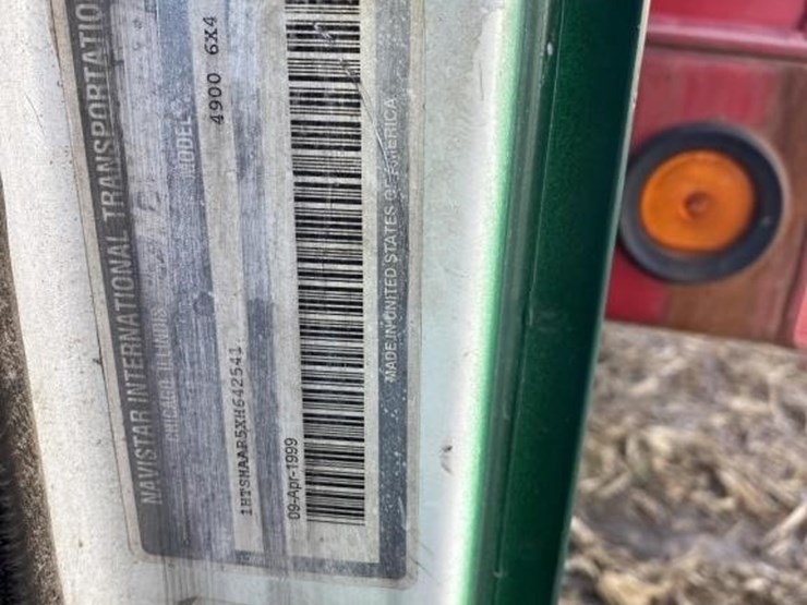 international-4900-image-13