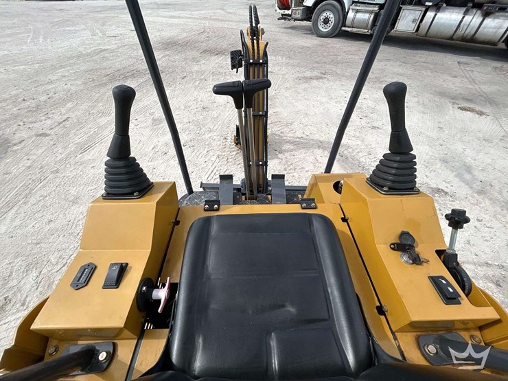 unused-2024-agt-h15-mini-excavator-image-10