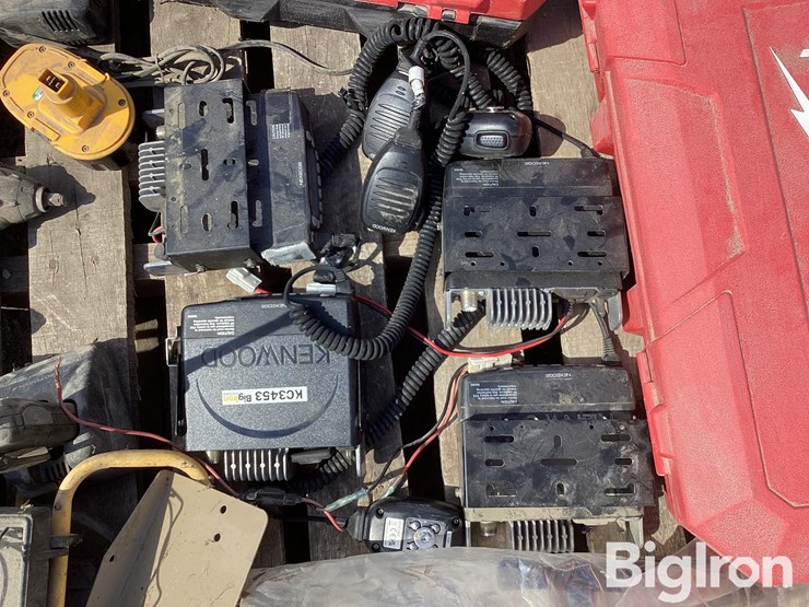 private-band-radios,-jd-impact-wrench,-dewalt-impact-wrench-image-12