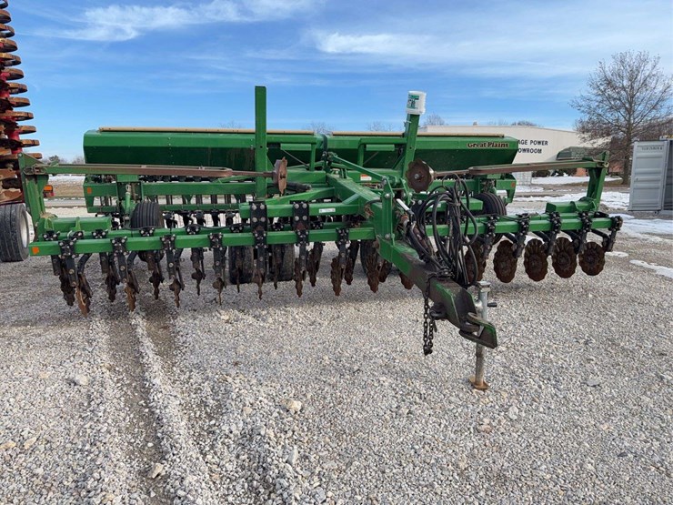 great-plains-20’-grain-drill-image-1