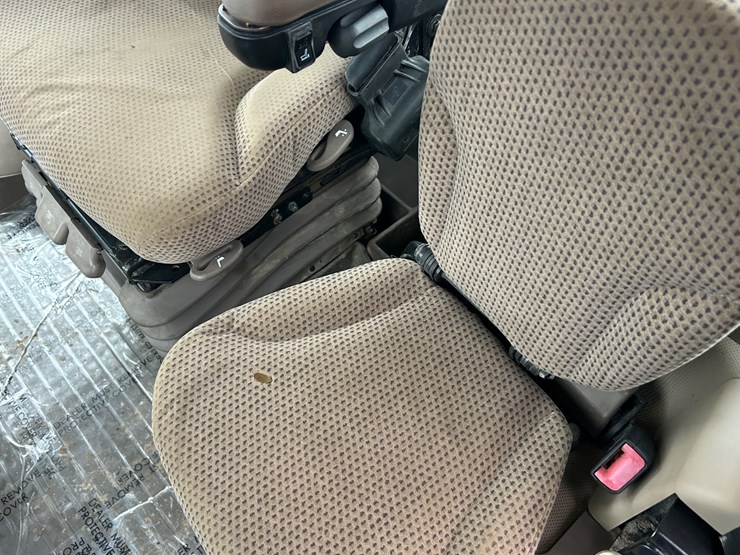 john-deere-9560-image-23