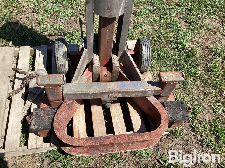 gray-air-lift-jack-&-welder-image-19