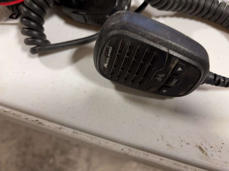 (6)-midland-radios-&-antennas-image-3