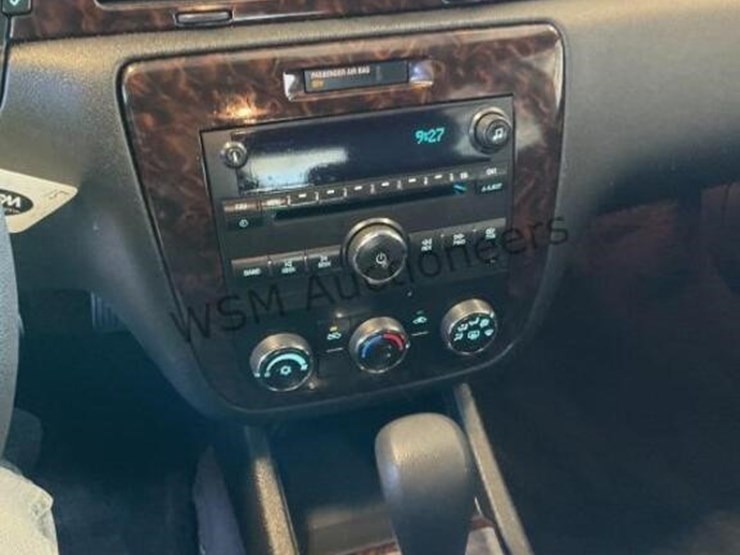 2016-chevrolet-impala-sdn-image-17