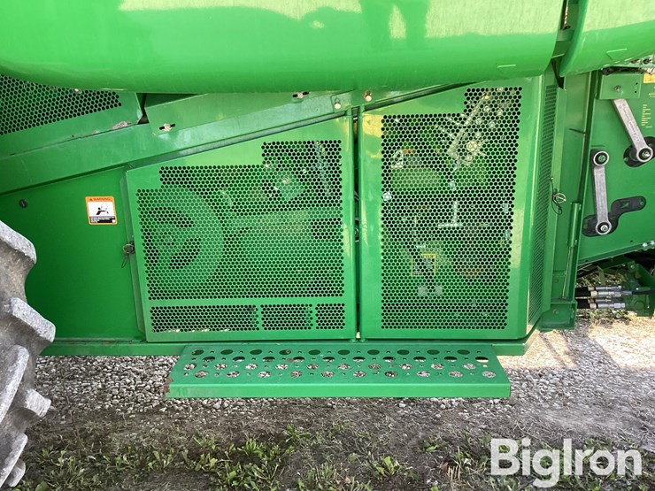 john-deere-2010-image-16