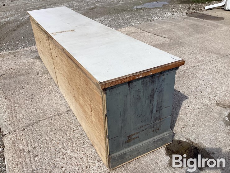 work-bench-w/-drawers-image-15