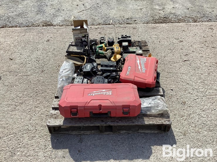 private-band-radios,-jd-impact-wrench,-dewalt-impact-wrench-image-8