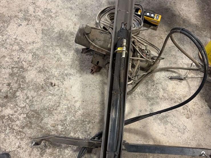 elec-over-hydraulic-soil-probe-image-1