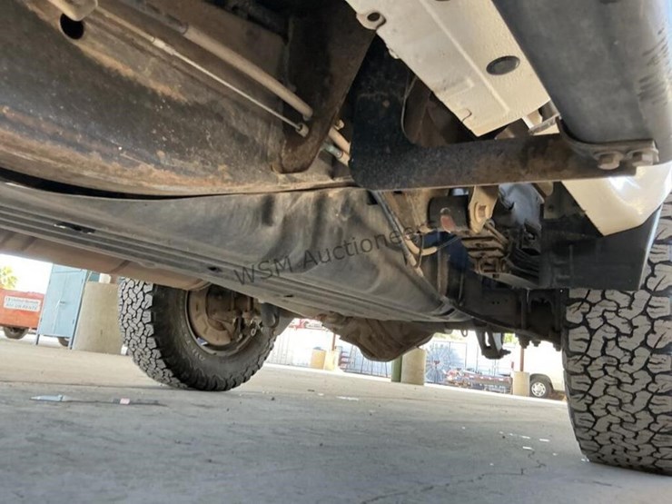 2015-chevrolet-silverado-2500hd-image-30