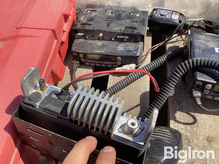 private-band-radios,-jd-impact-wrench,-dewalt-impact-wrench-image-19